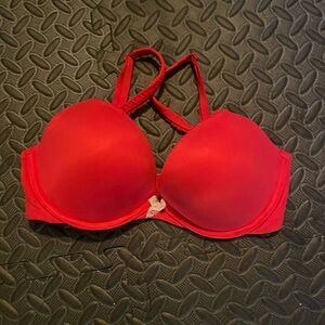 Victorias Secret Body By Victoria Push Up Bra size 32D